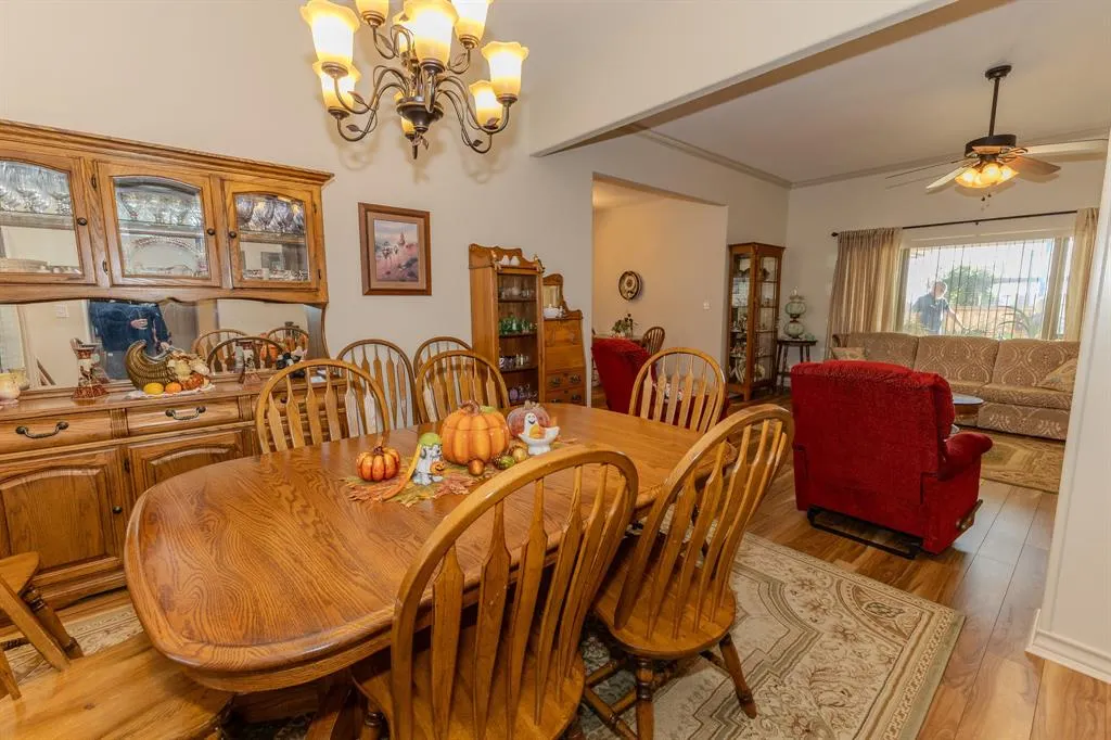2301 Ians Court
