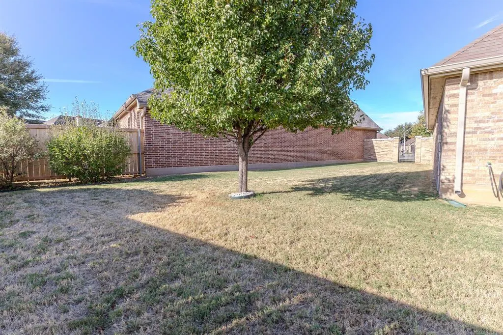 2301 Ians Court