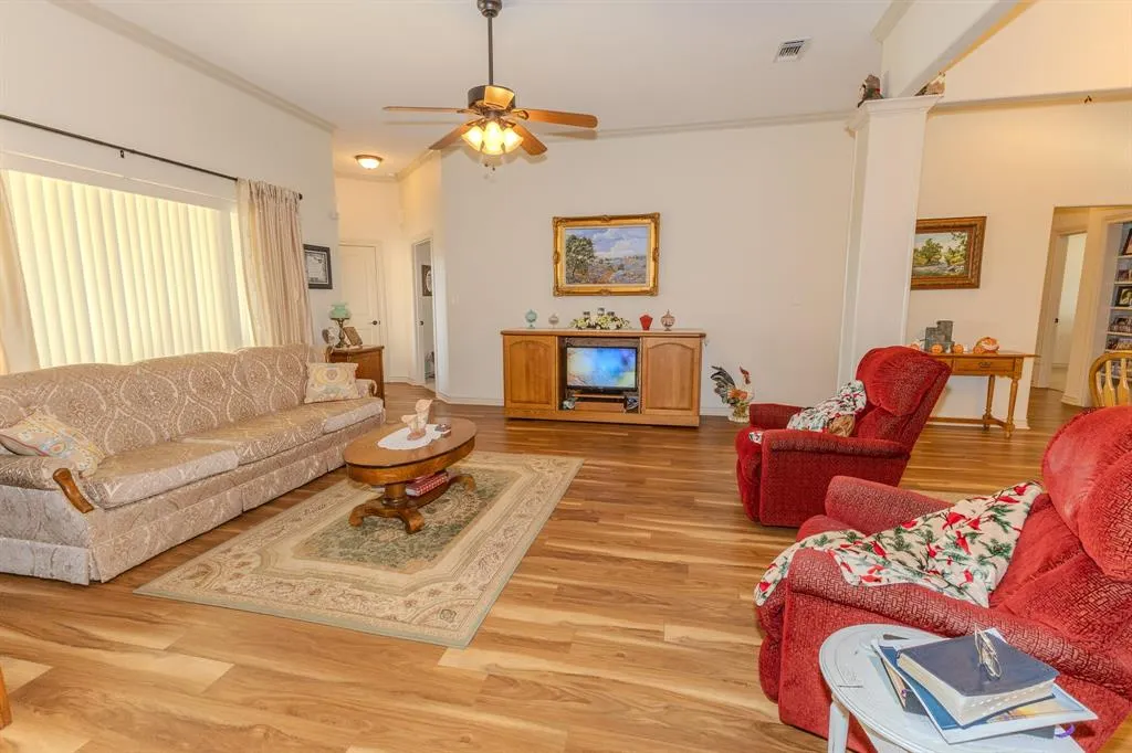 2301 Ians Court