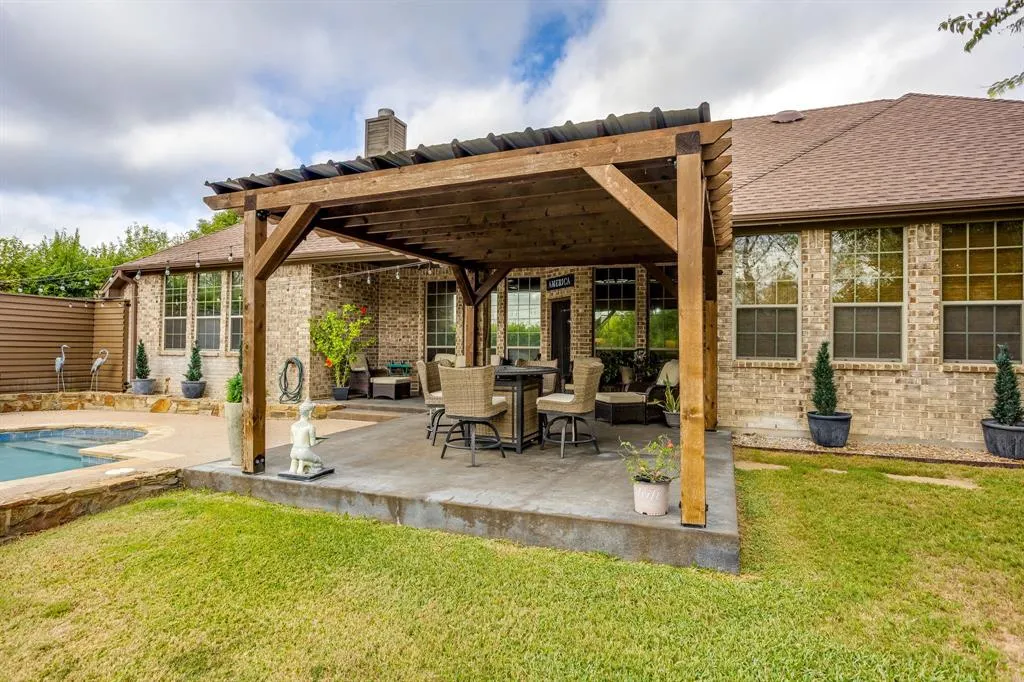 116 Sandstone Lane