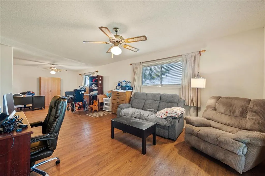 353 Brazier Road