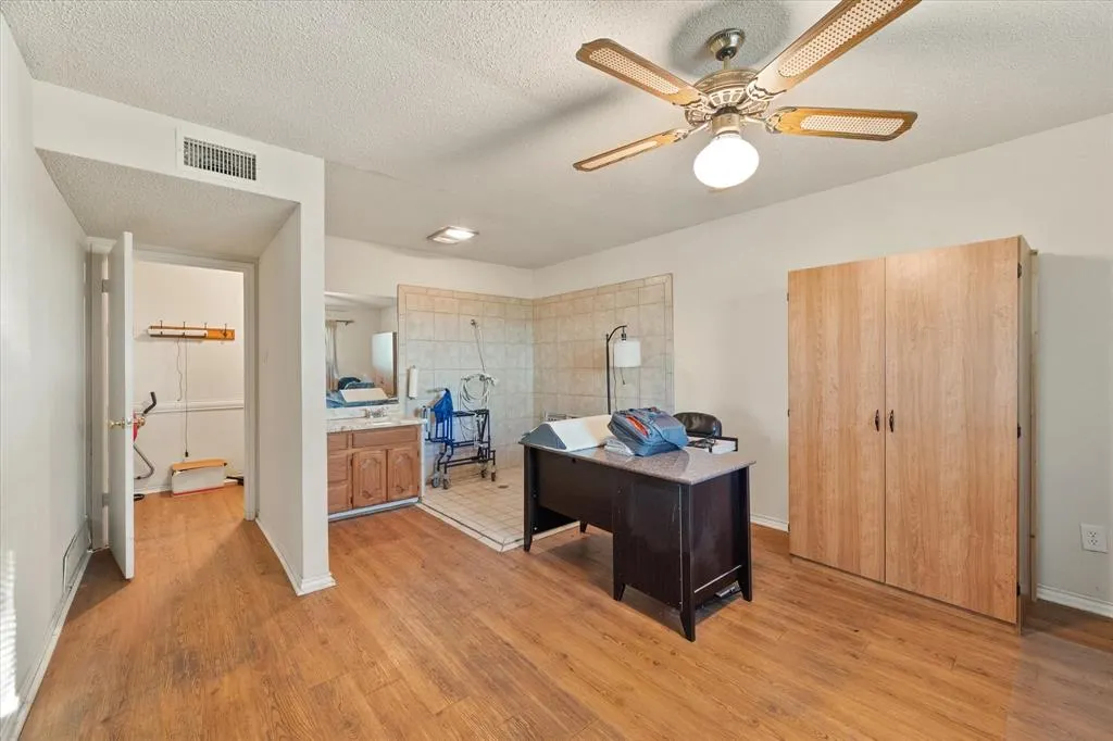 353 Brazier Road