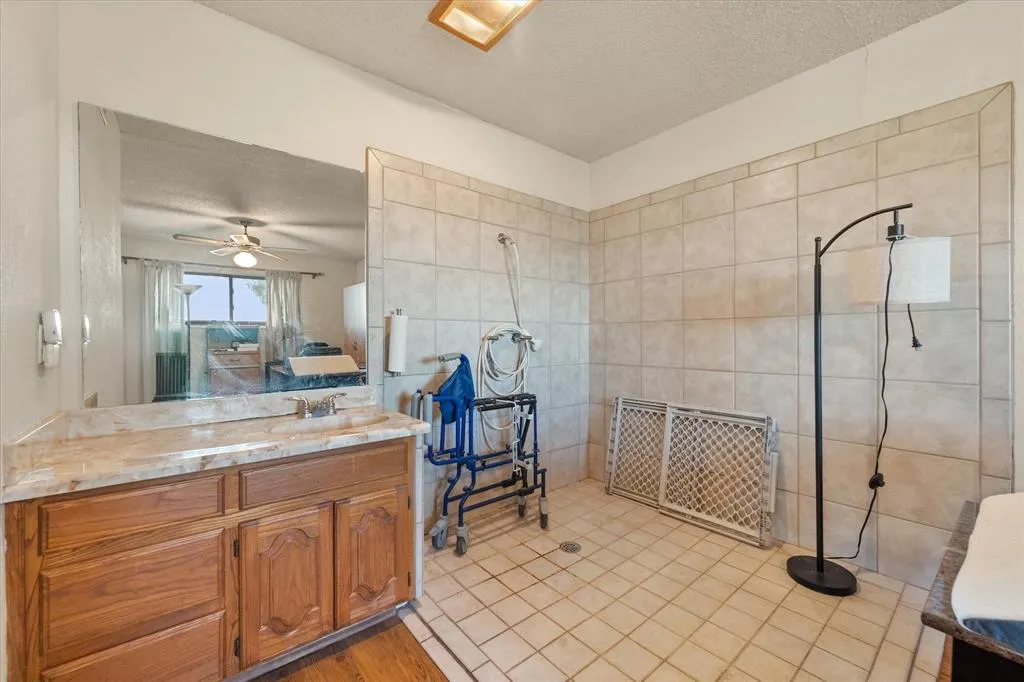 353 Brazier Road