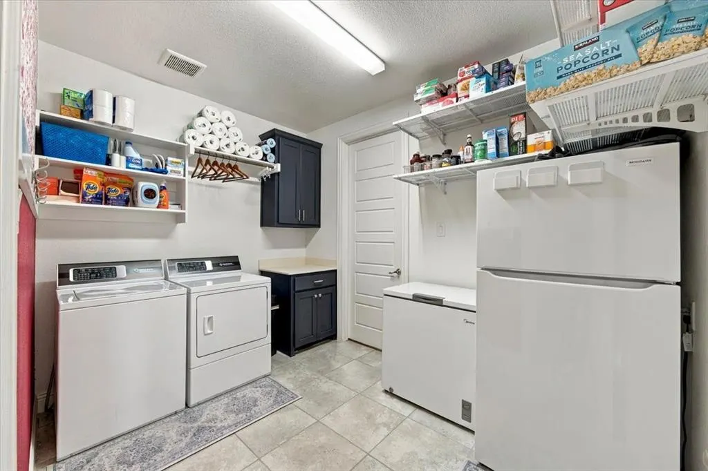 9300 Pecan Woods Trail