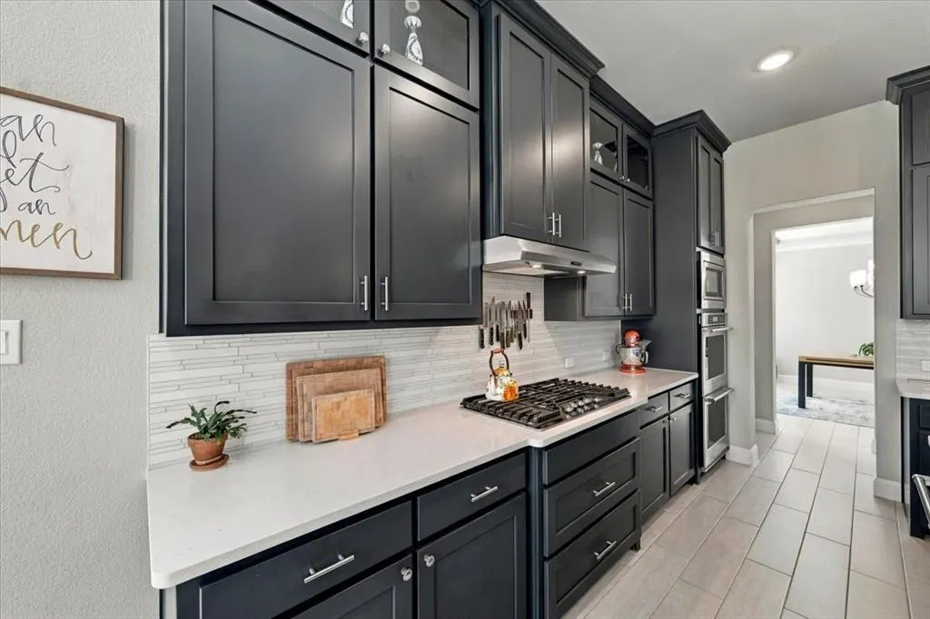 9300 Pecan Woods Trail
