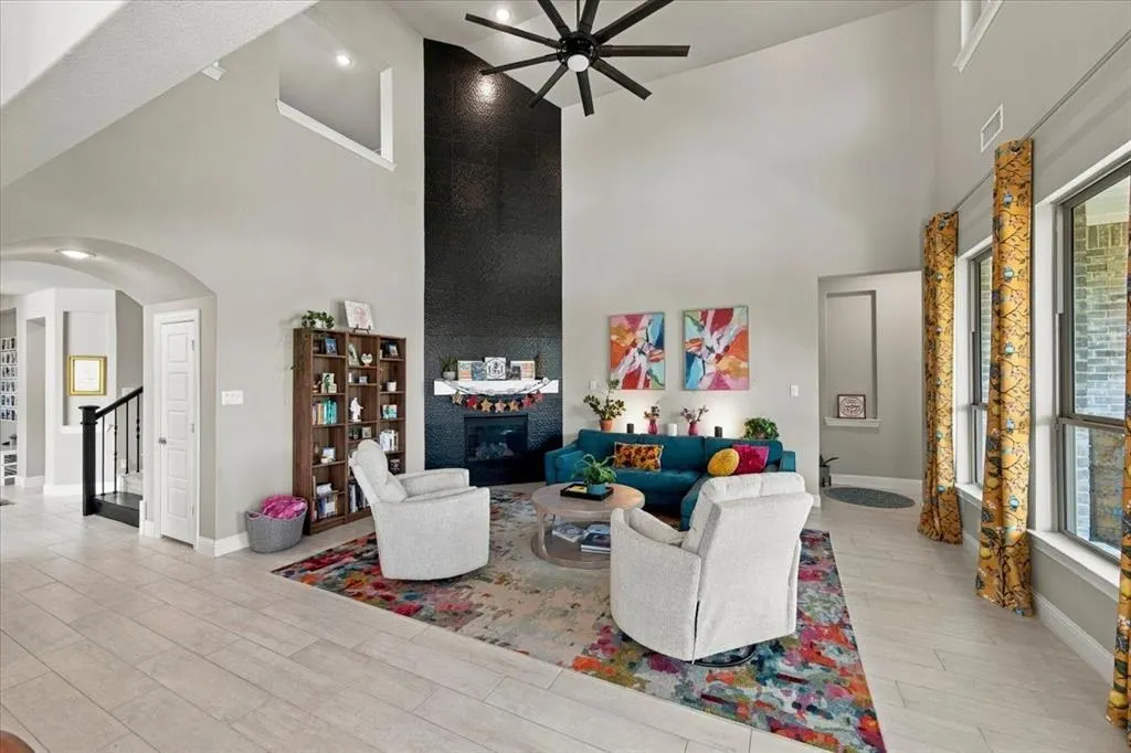 9300 Pecan Woods Trail