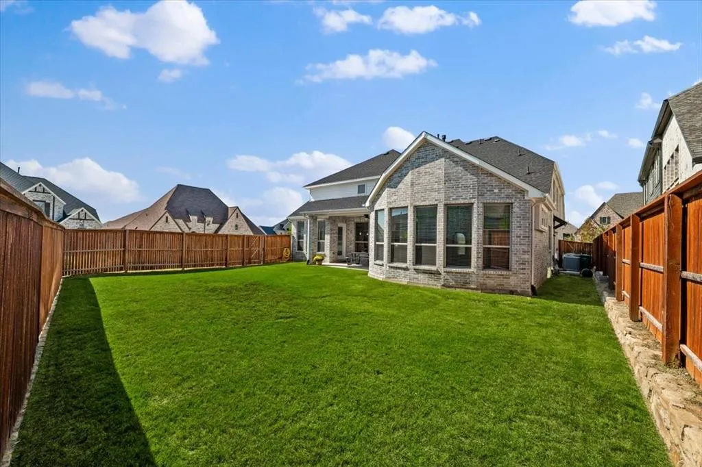 9300 Pecan Woods Trail