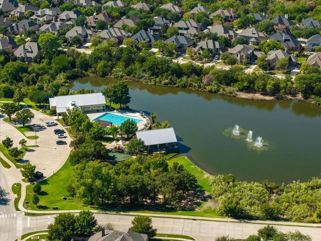 9300 Pecan Woods Trail