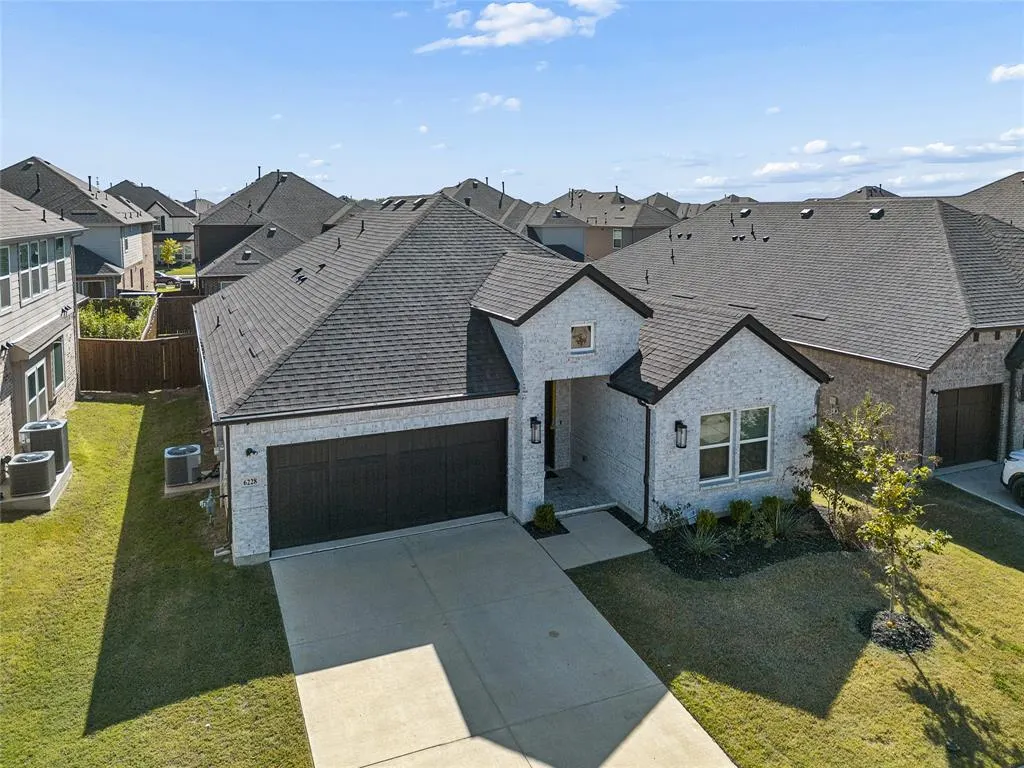 6228 White Creek Drive