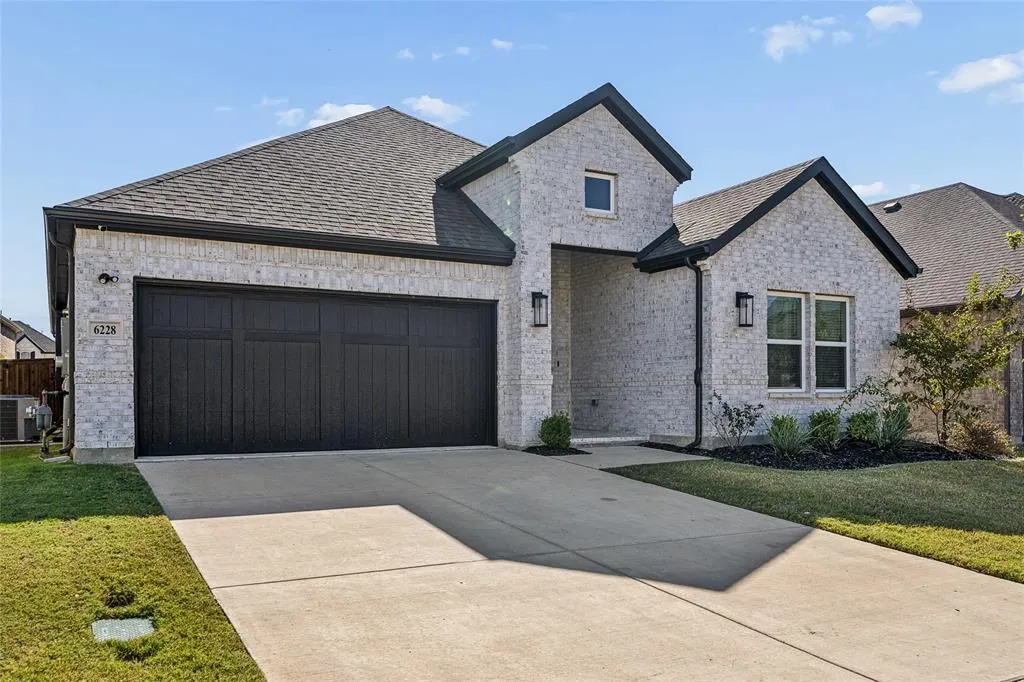 6228 White Creek Drive