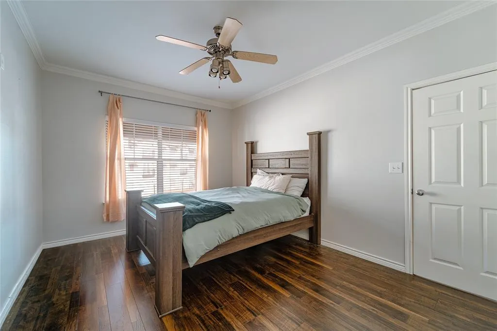 3102 Kings Road #203