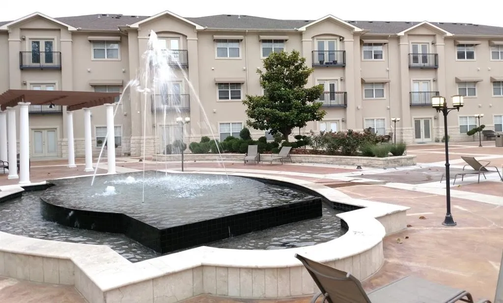 3102 Kings Road #203