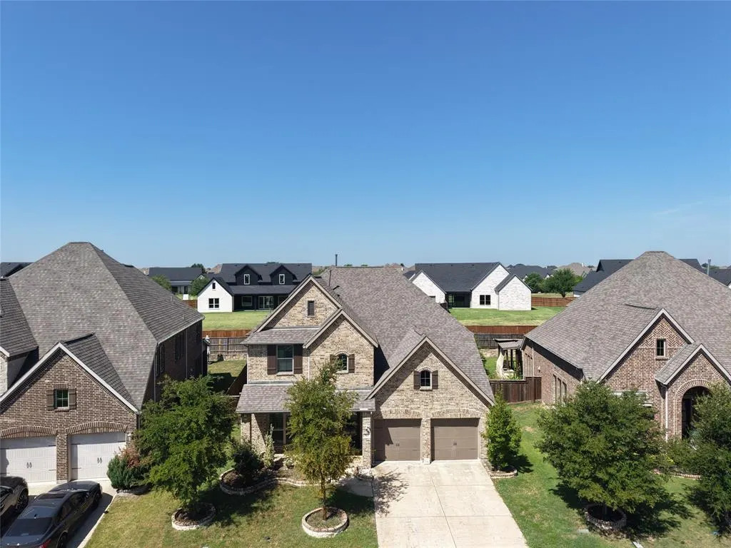 965 Canterbury Lane