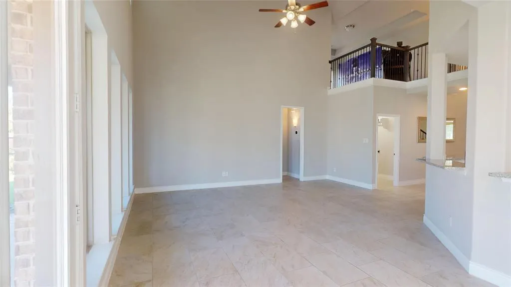 965 Canterbury Lane