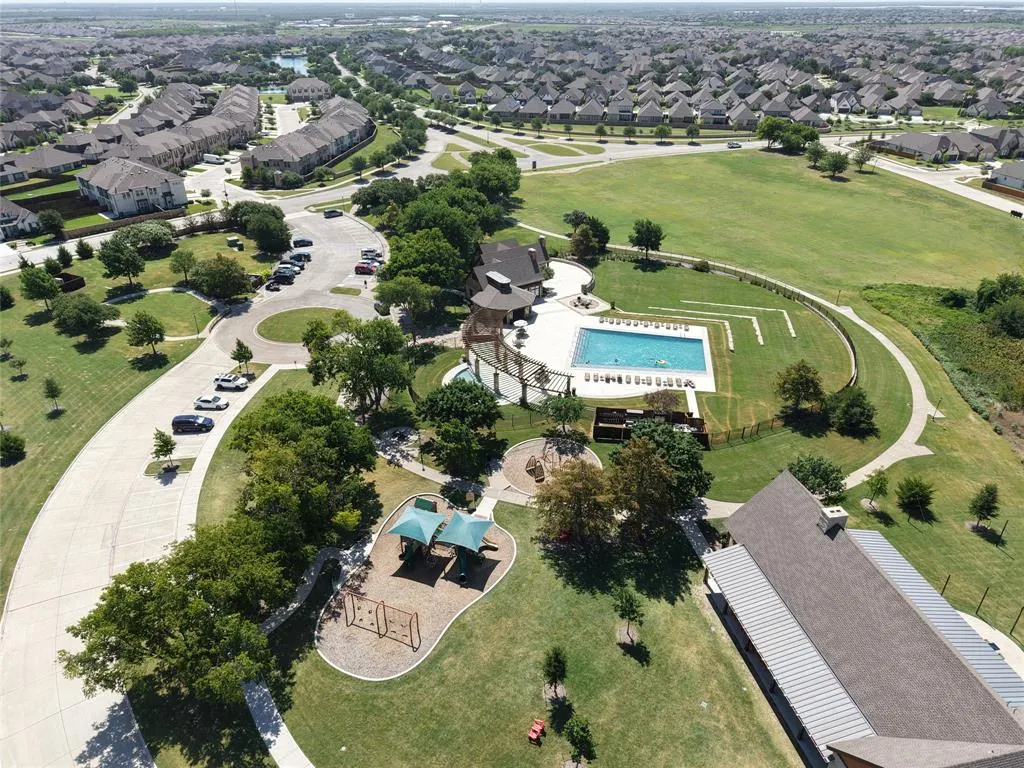 965 Canterbury Lane