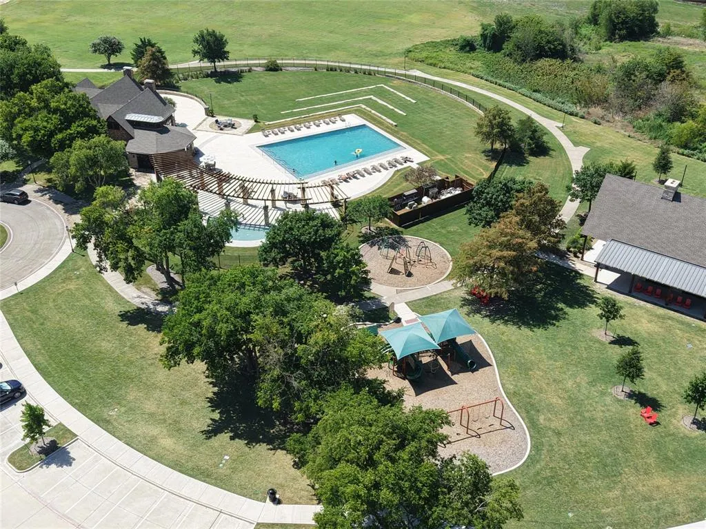 965 Canterbury Lane