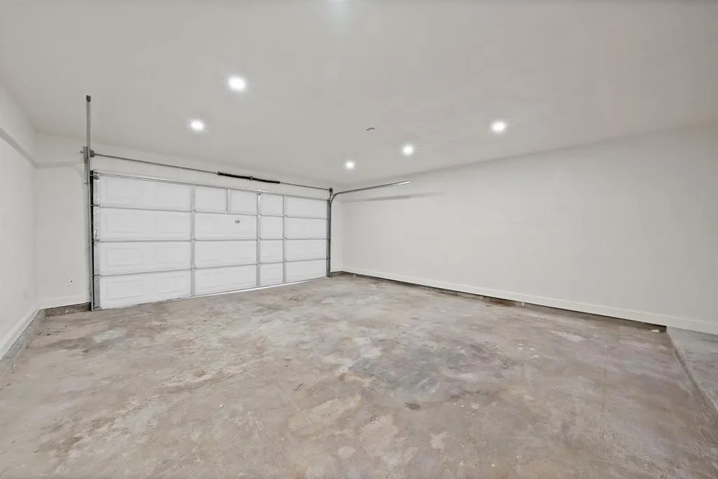 858 Lexington Drive