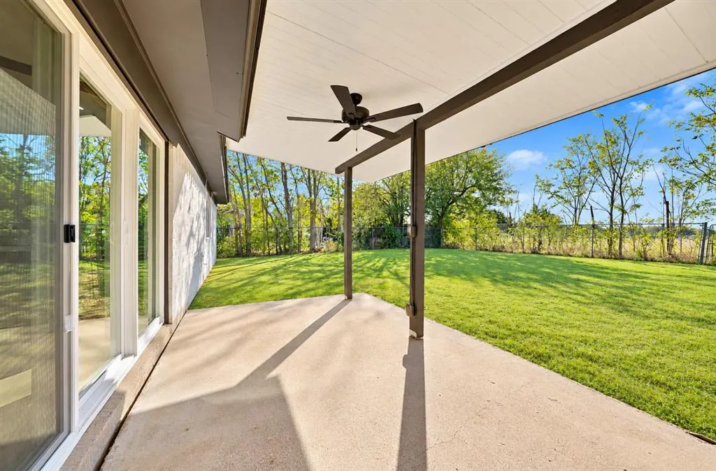 858 Lexington Drive