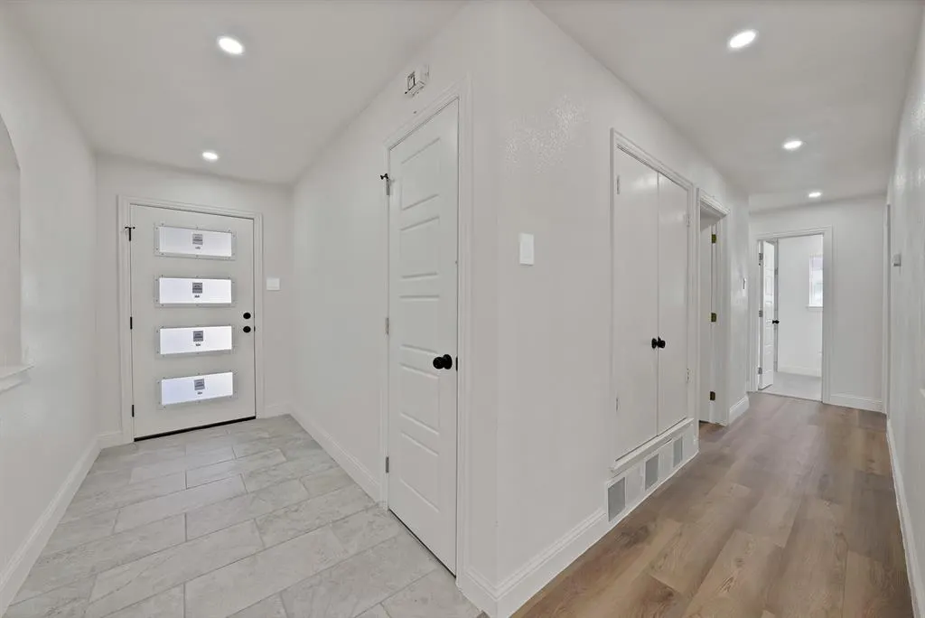 858 Lexington Drive