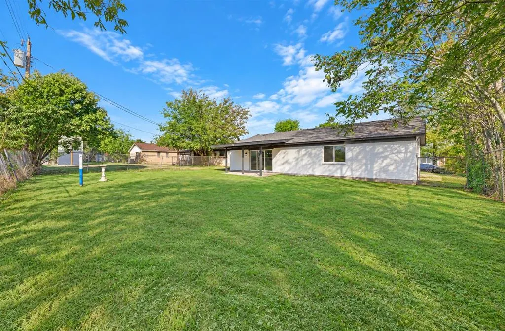 858 Lexington Drive