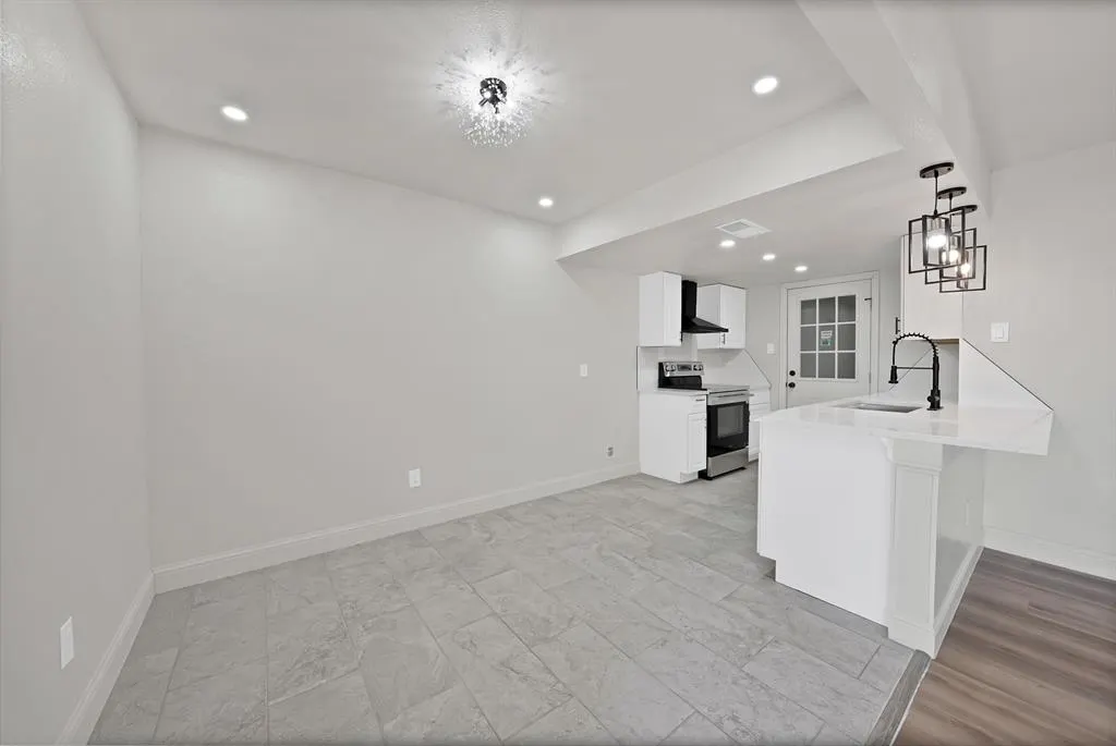 858 Lexington Drive