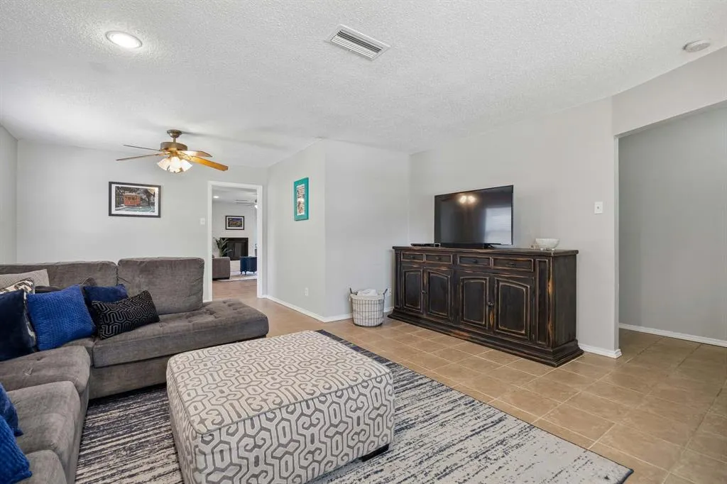 10621 Mapleridge Drive
