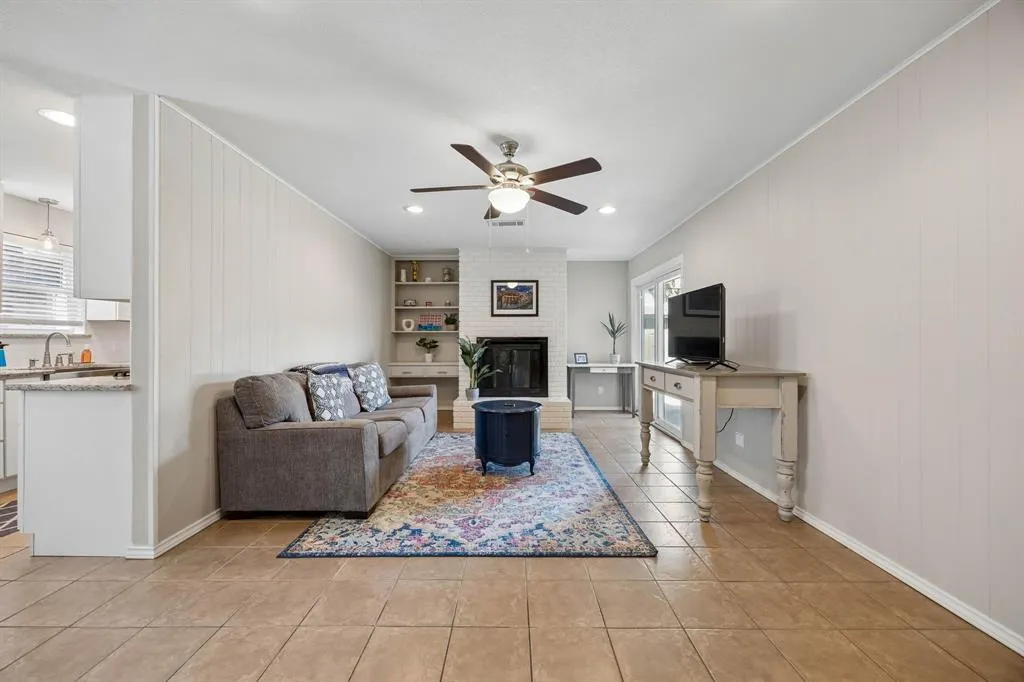 10621 Mapleridge Drive