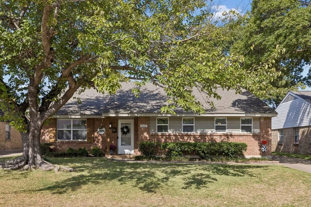 10621 Mapleridge Drive