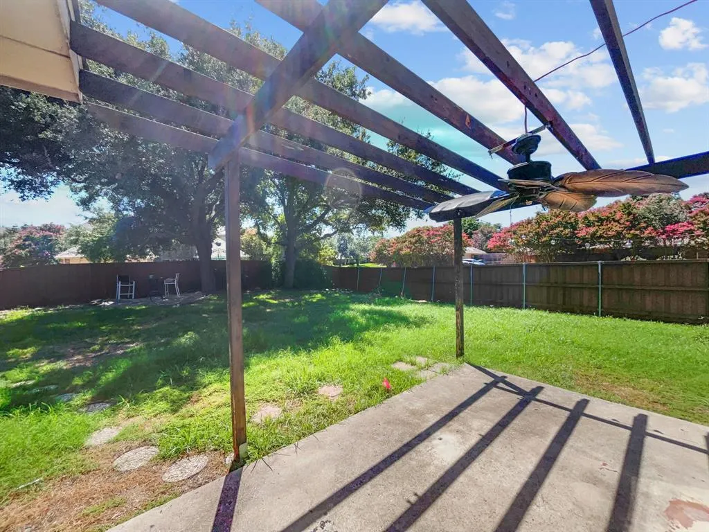 2132 Cliffside Drive