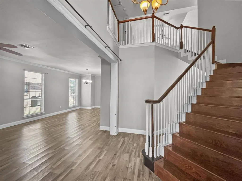 2132 Cliffside Drive