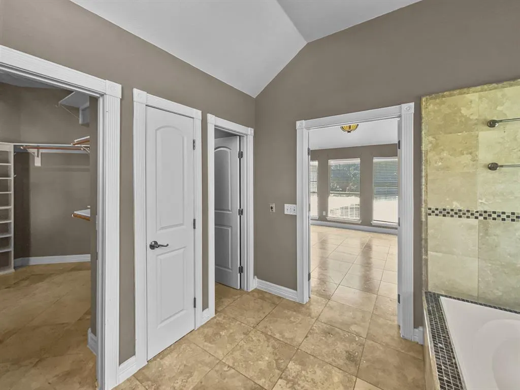 2132 Cliffside Drive