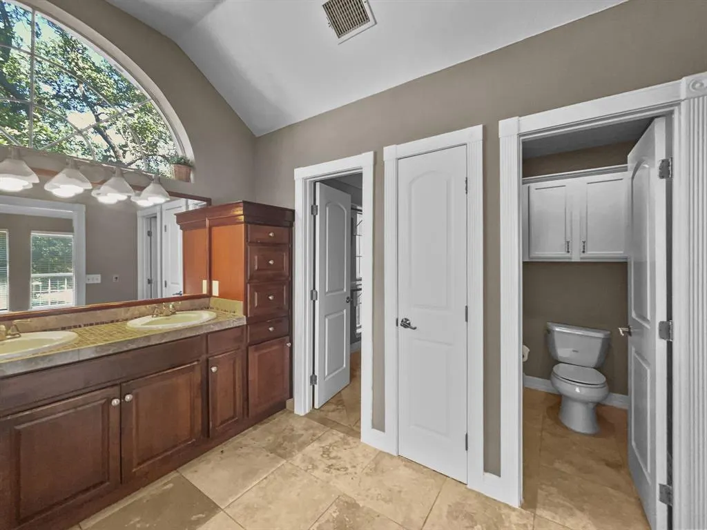 2132 Cliffside Drive
