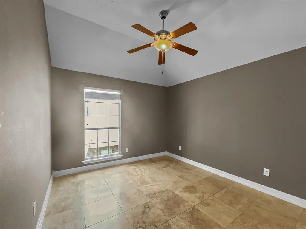 2132 Cliffside Drive