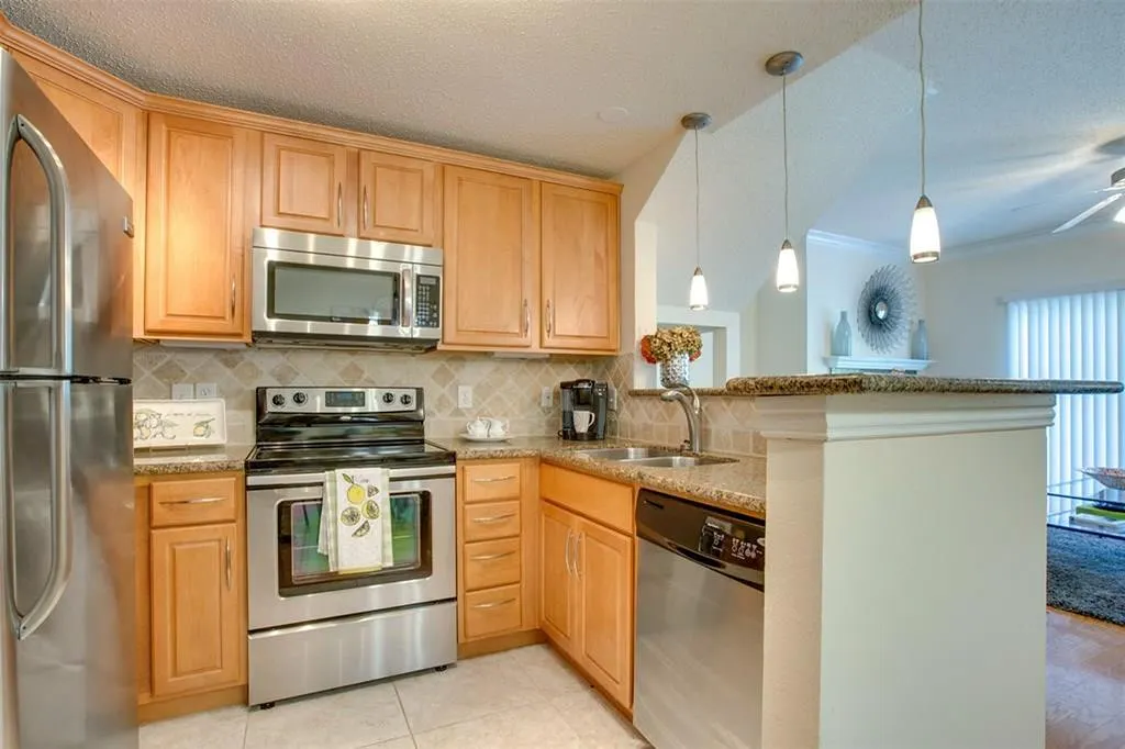 2201 Wolf Street #5105