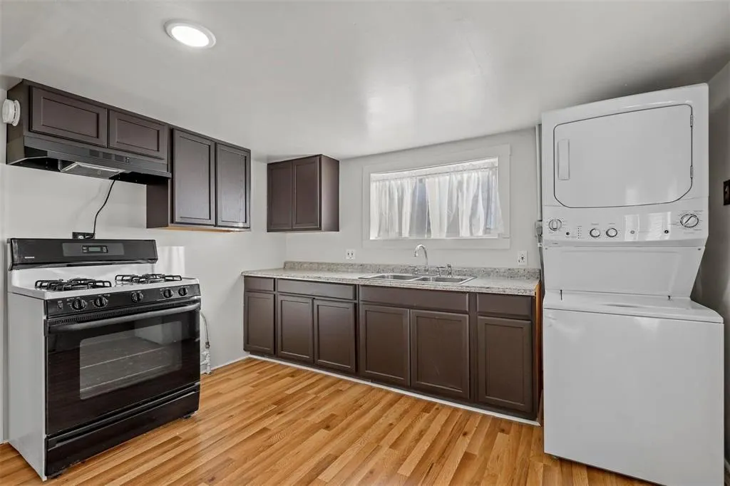 1310 N Rusk