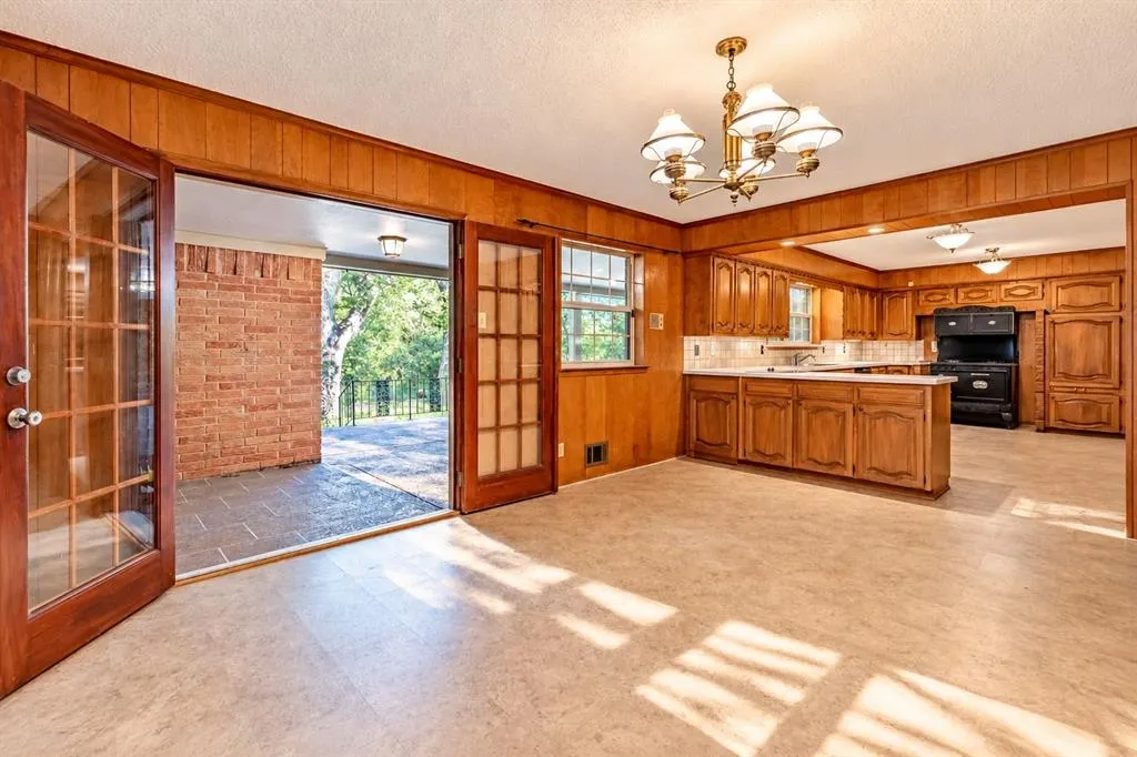 9309 Vinewood Drive