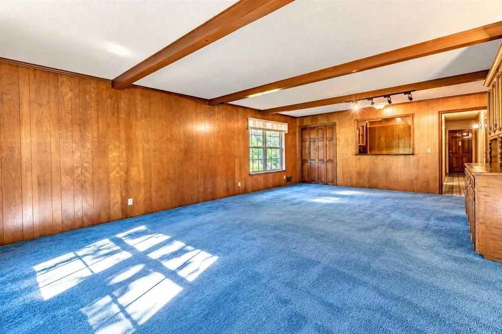 9309 Vinewood Drive
