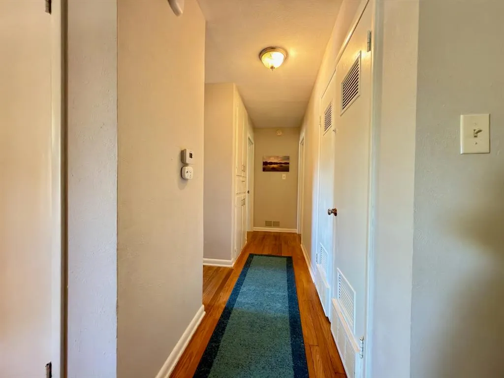 633 Oakwood Avenue