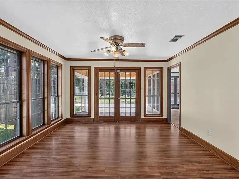 121 Deer Lane