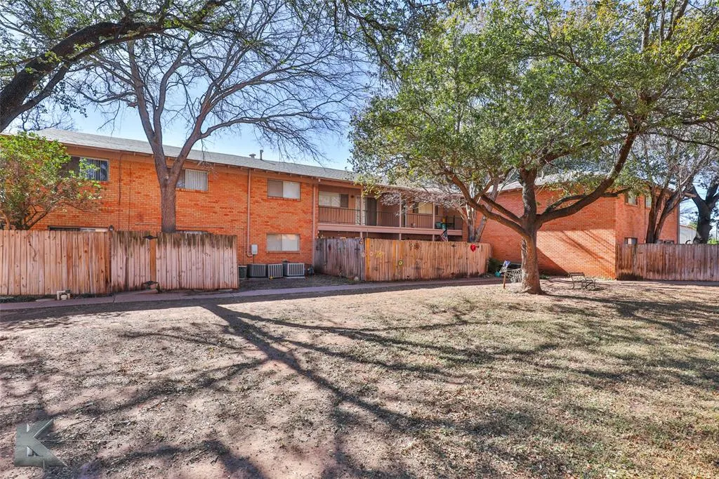 2600 Ivanhoe Lane #403