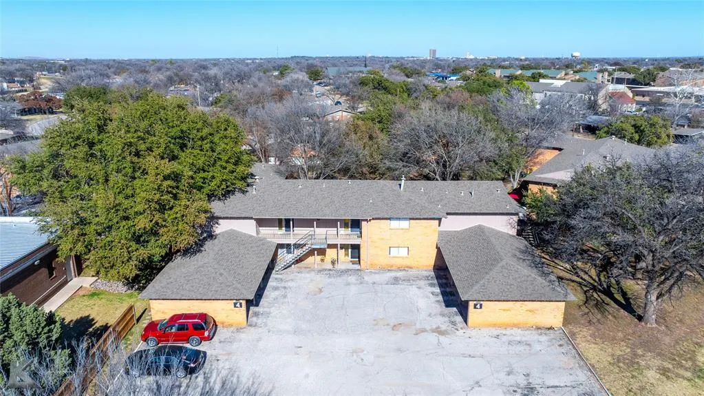 2600 Ivanhoe Lane #403