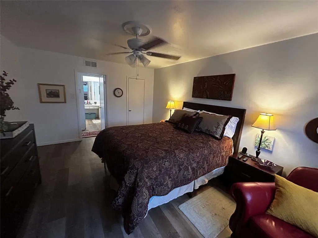 2600 Ivanhoe Lane #403