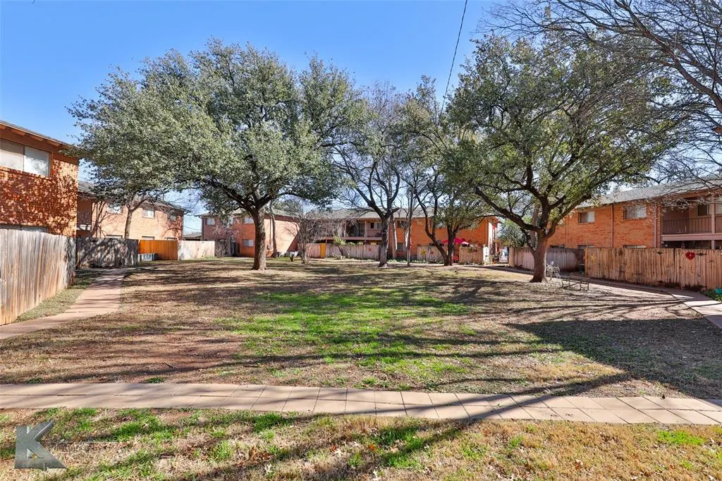 2600 Ivanhoe Lane #403