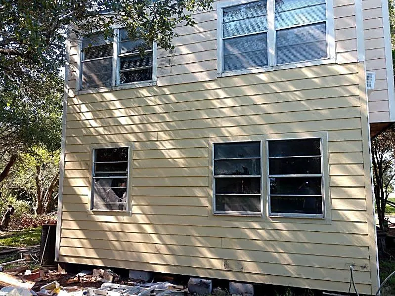 210 Oak Hollow Street