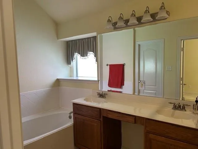 28 Emerald Pond Drive