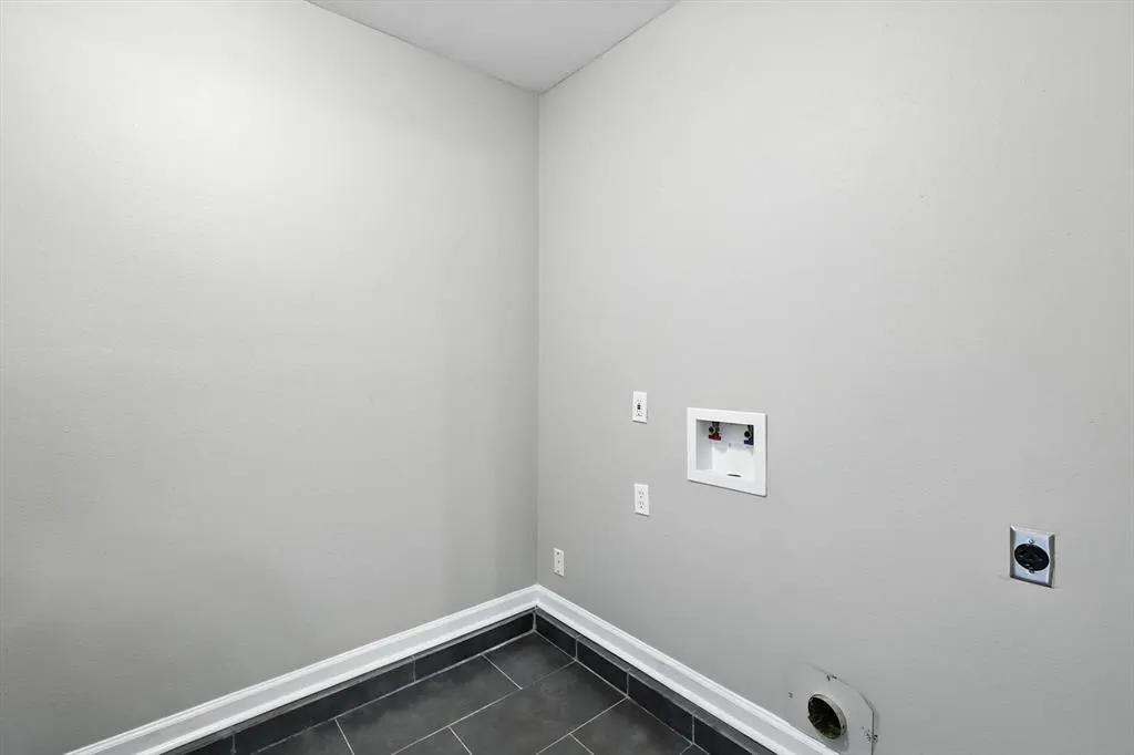 106 Tarrant Drive