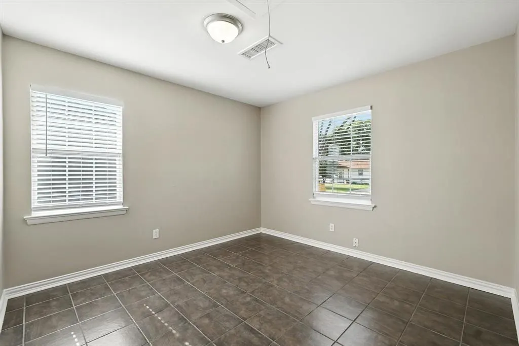 106 Tarrant Drive