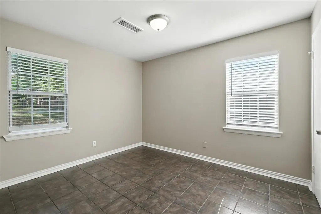 106 Tarrant Drive