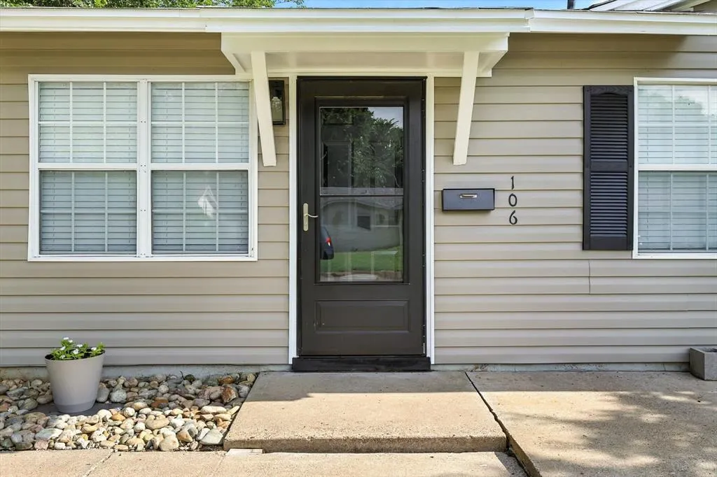 106 Tarrant Drive