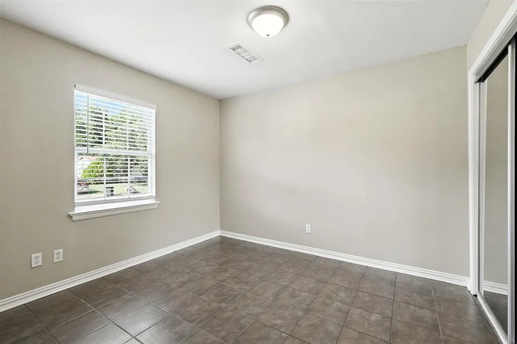 106 Tarrant Drive